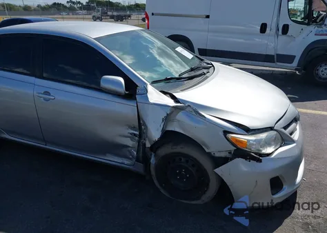 2012 Toyota Corolla Le z USA, uszkodzony, nr VIN JTDBU4EE3C9172791